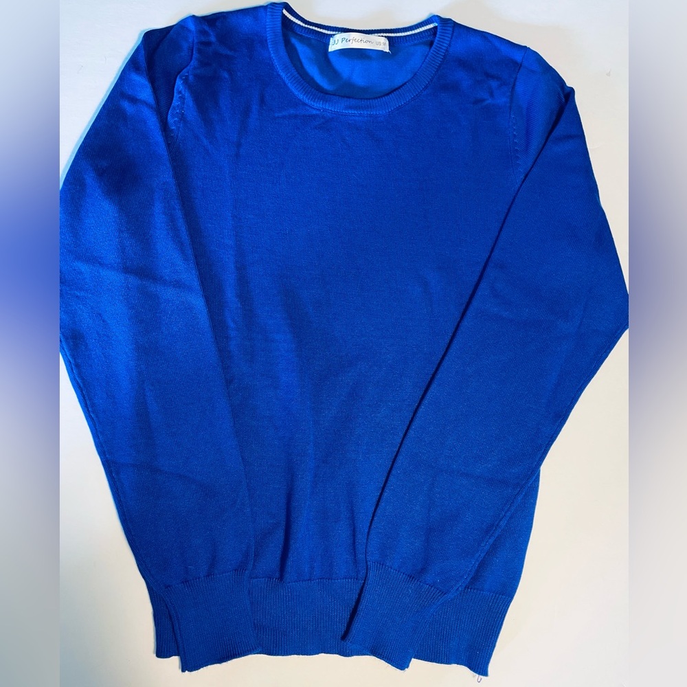 NWOT JJ perfection sweater medium